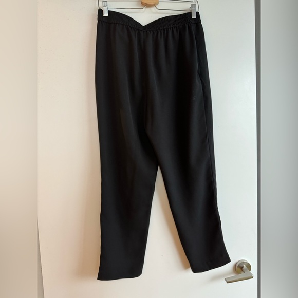 Black pants - Picture 2 of 3